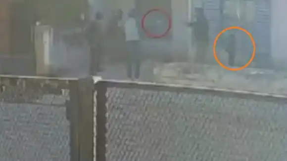 Indignación en Córdoba: motochorros apuntaron con un arma a un niño de 3 años durante un asalto