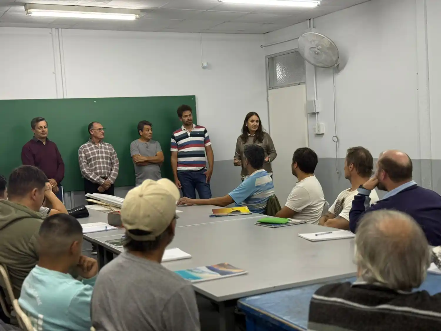 Comenzó la capacticación para colocación de techos y cielos rasos