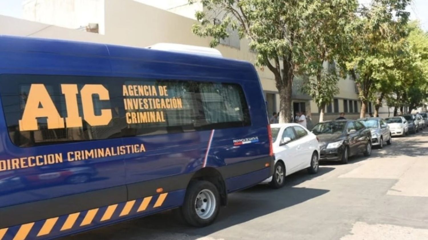 Rezaban el Rosario en el patio de la escuela y una bala perdida lo hirió