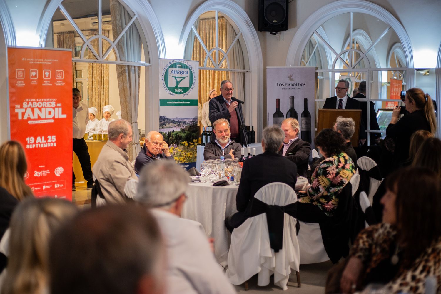 Con gran éxito, se realizó la cena y maridaje de vinos a beneficio del Banco de Alimentos