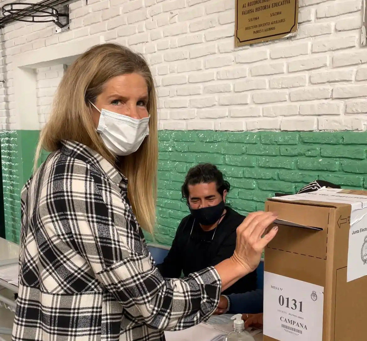 Votó Hotton en Campana: "El divide y triunfarás no debe reinar más en este país"