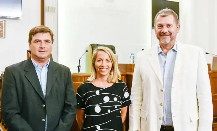 Armando Gay seguirá al frente  del Bloque Oficialista