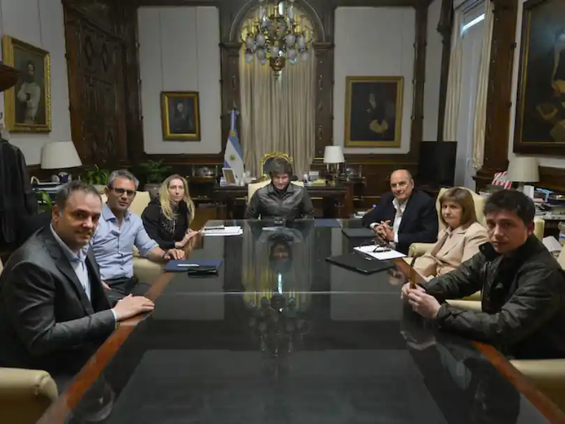 La mesa política del Gobierno tuvo su primera reunión: "Vamos a defender el proyecto con uñas y dientes".