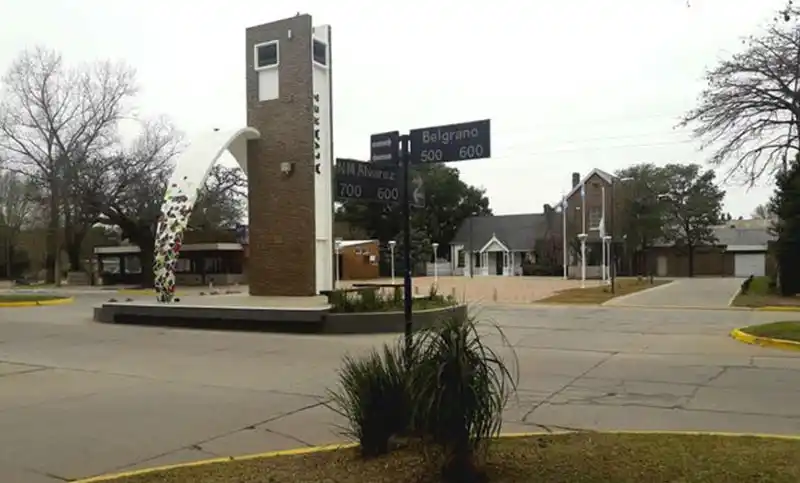 Feroz asalto en Álvarez: golpearon a los miembros de una familia y se robaron USD 50 mil