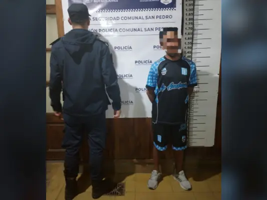 El delincuente fue retenido por vecinos.