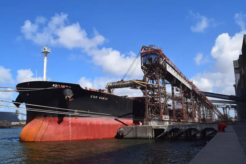 Puerto Quequén incrementa su carga con embarques a bodega completa
