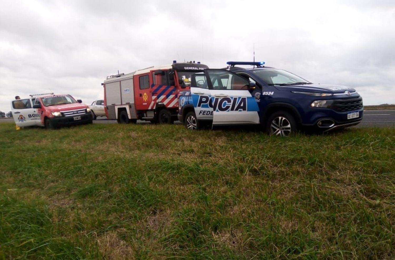 La Policía Federal asistió a un hombre que se había desvanecido en la ruta