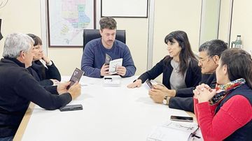 Presentación del libro “Raíces del Alma” de Antonio Cipriano Luján