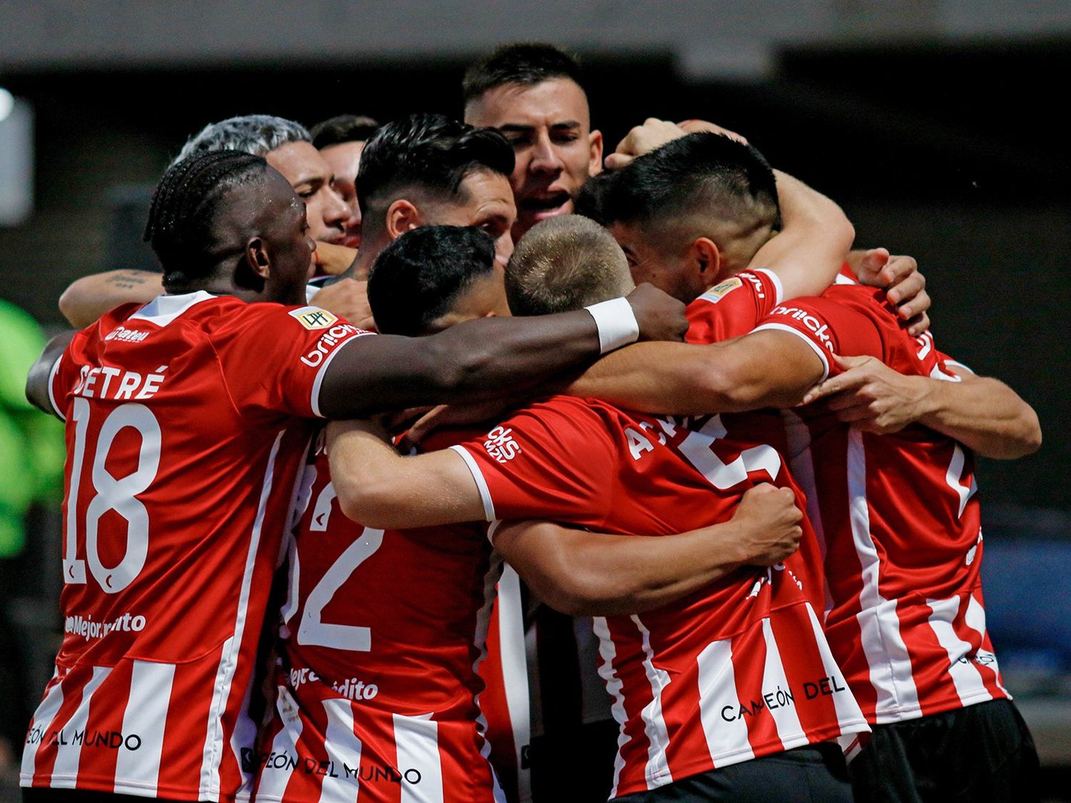 Estudiantes de La Plata finalista de la Copa de la Liga tras eliminar a Boca