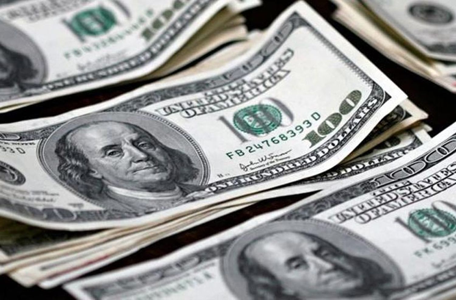 El dólar subió a $ 40,32, su valor más alto en cuatro meses