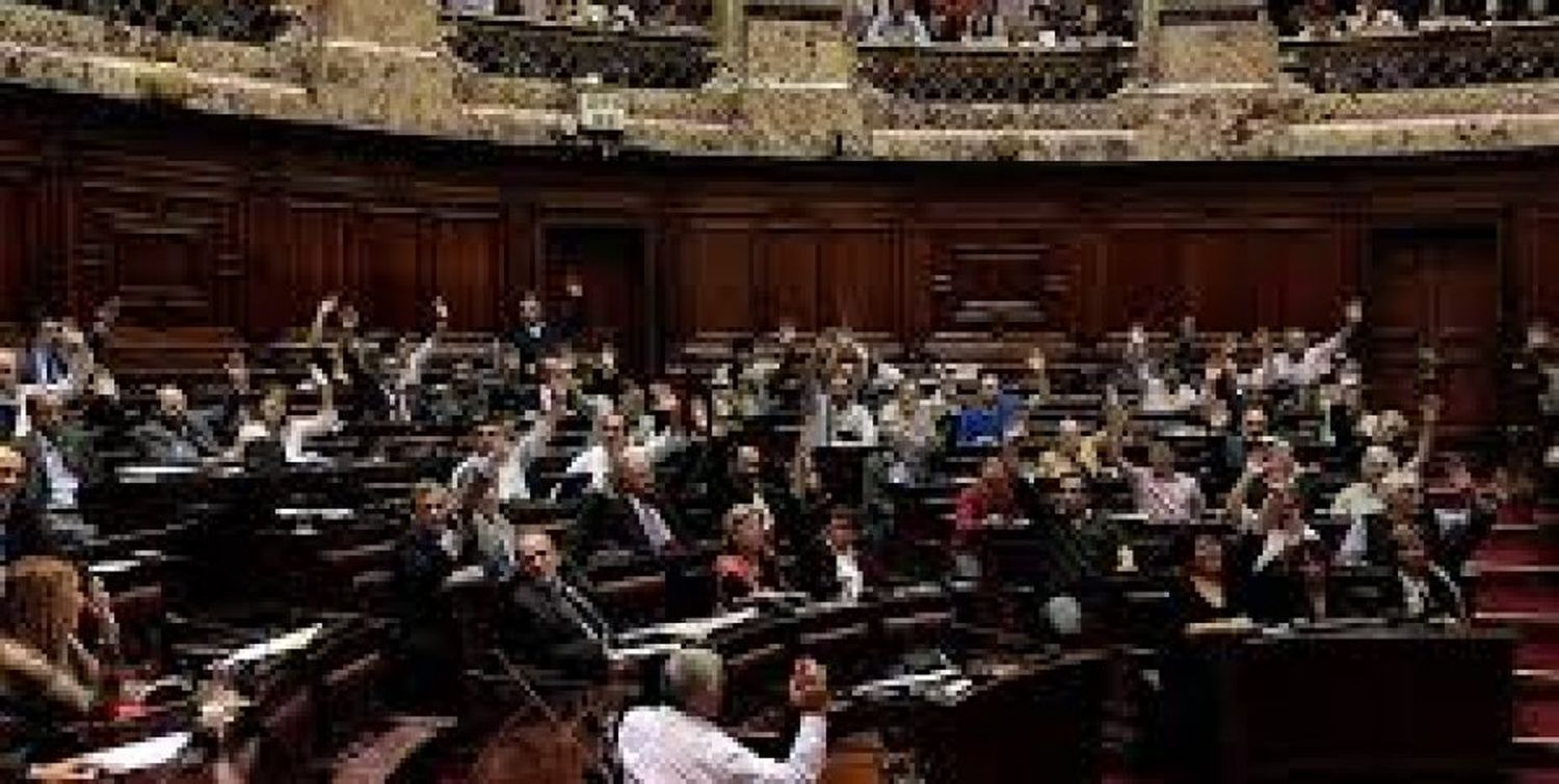 Uruguay: Diputados le dio media sanción a la legalización de la marihuana