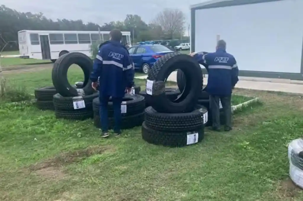 Gran golpe al contrabando: Aduana incautó 115 neumáticos valuados en 11,6 millones de pesos