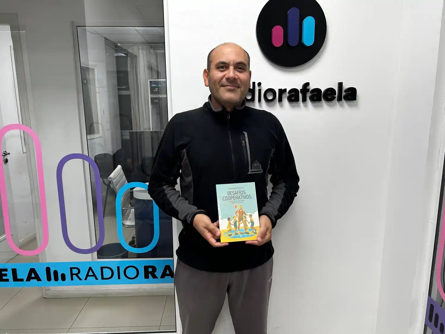 “Desafíos cooperativos”: el nuevo libro de Fernando Ferrari - 6