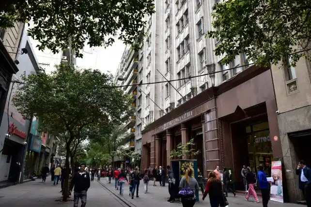 Realizaron allanamientos en busca de pruebas por la estafa inmobiliaria