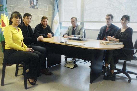 Continúan las gestiones ante IPV para la regularización dominial de las viviendas del Barrio SMATA