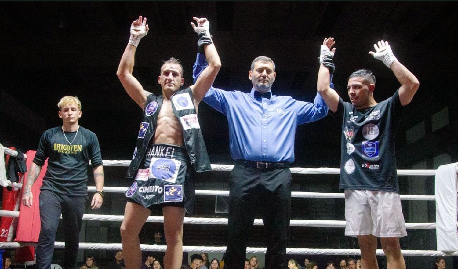 Empate. Mariano Palacios (Necochea box) y el marplatense Juan Benítez
