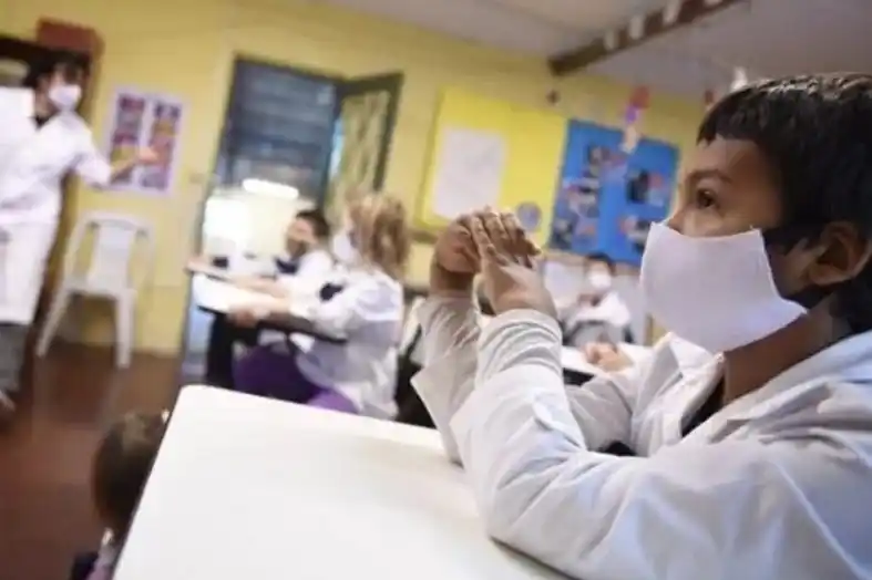 Analizan la vuelta a clases en los municipios bonaerenses con bajo nivel de circulación de coronavirus