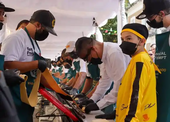 ¡OTRO RÉCORD GUINNESS EN PUERTA! En Los Teques hacen el TEQUEÑO MÁS GRANDE DEL MUNDO
