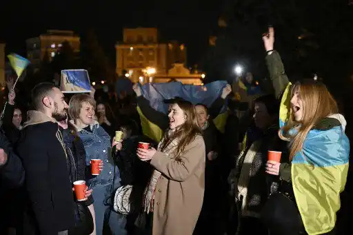 ¿DERROTADO? Ejército ruso se retira de Jersón y Putin no va al G20