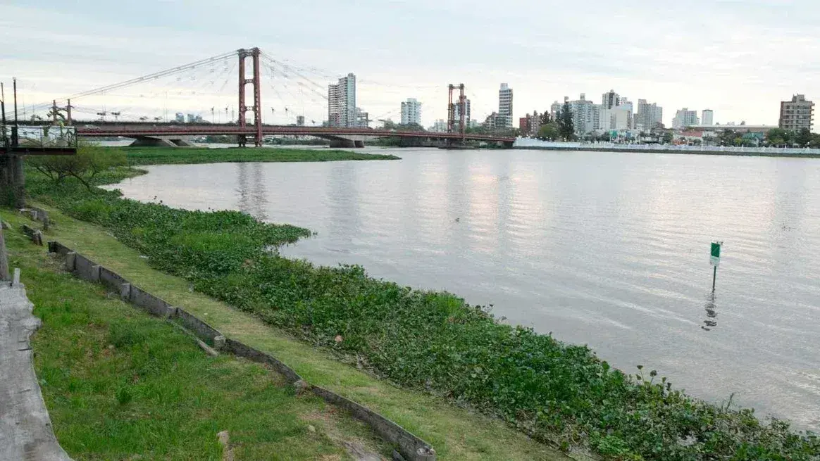 El río Paraná superó los 4 metros en Santa Fe tras 16 días de ascenso consecutivo