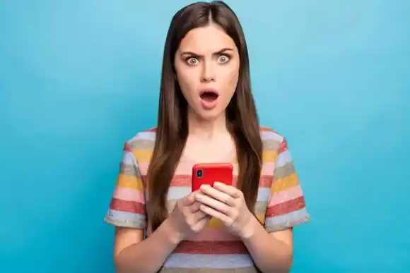 Un hombre la intentó estafar con $57.000 por WhatsApp, lo insultó y él le pidió el Instagram: “Cuando quieras”