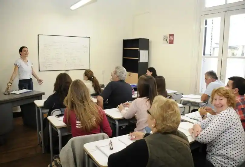 Con un positivo balance, la  Escuela de Idiomas mantiene  una matrícula de 1300 alumnos 