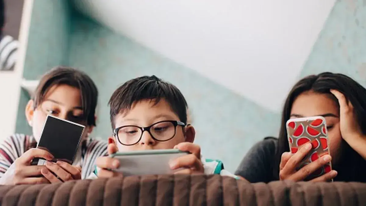Meta permitirá a los padres ver cómo sus hijos usan la IA en Facebook, Instagram y WhatsApp