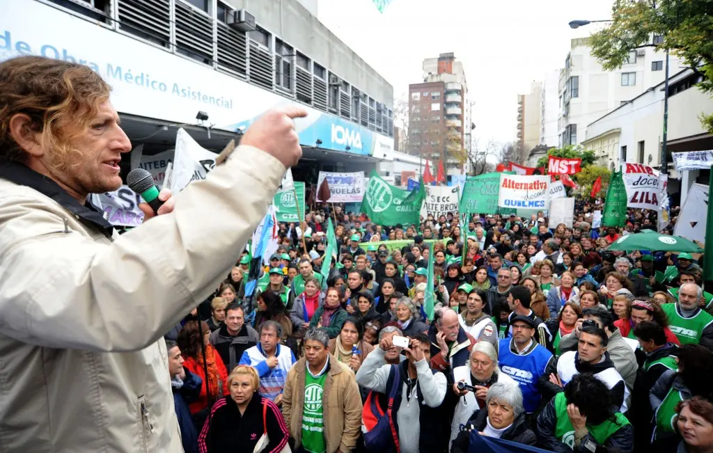 Paritaria adelantada: Ate espera que no sea "una foto circunstancial"