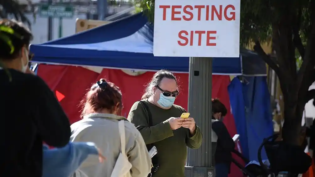 La OMS advierte que la vacuna por sí sola no bastará