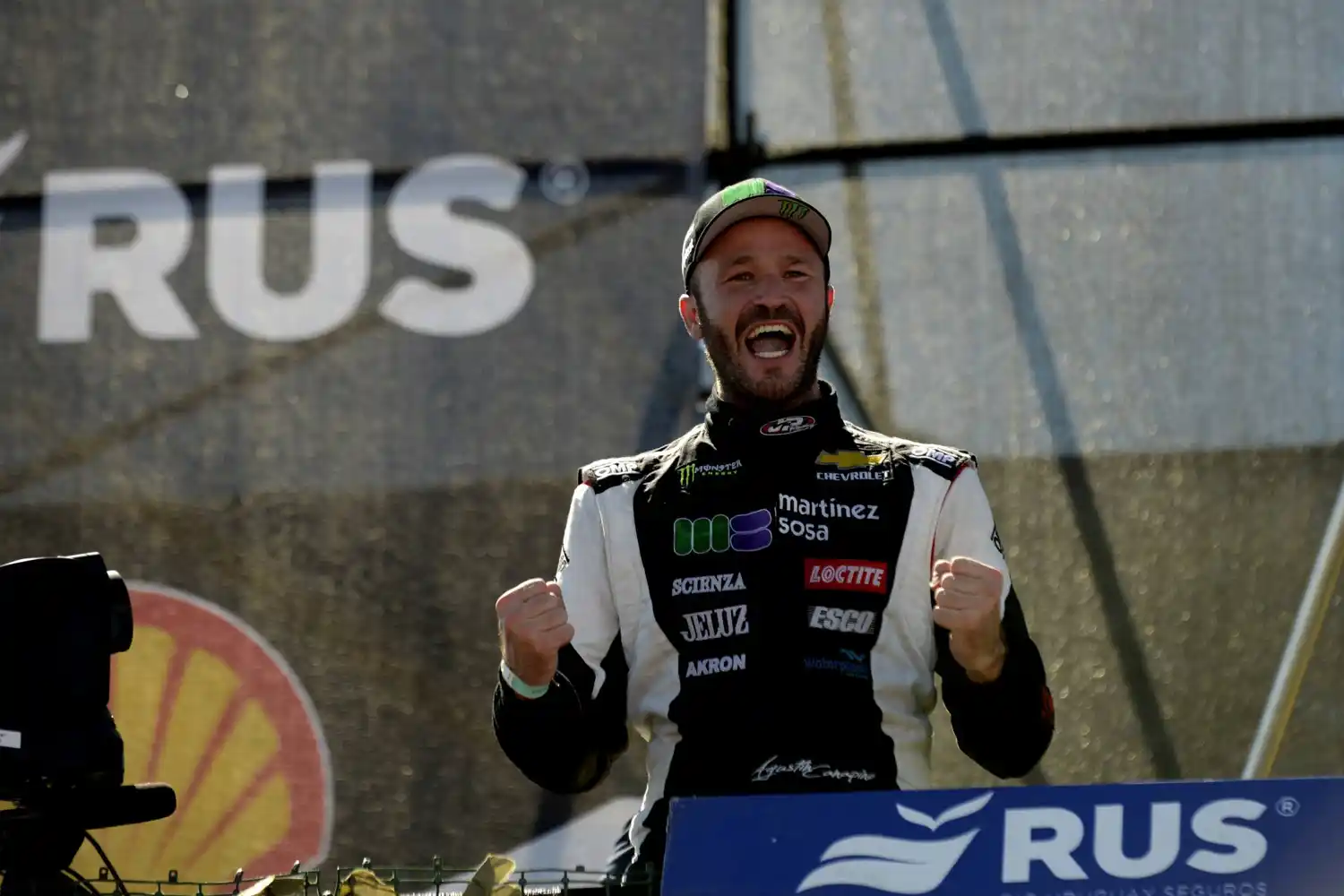 Canapino celebra su ansiado triunfo en el TC.