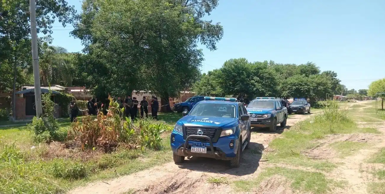 Personal policial trabaja en el doble homicidio. Foto: Gentileza