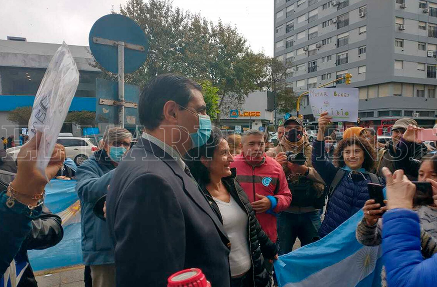 El juez López salió a saludar: "La mayoría del pueblo argentino defiende la vida"