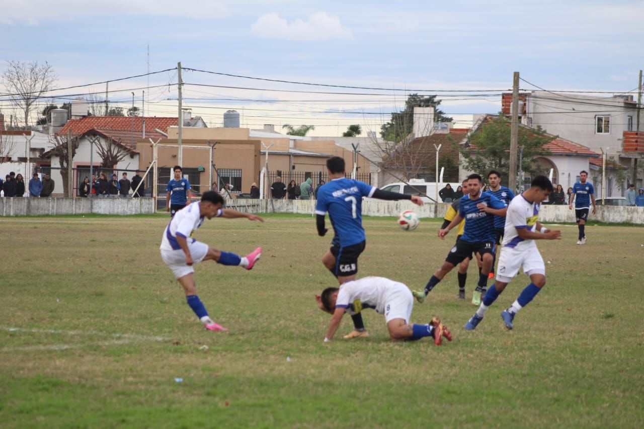 Una muestra clara de lo que fue el partido entre Sociedad Sportiva y Libertad. Un empate sin pena ni gloria en donde salió más fortalecido el "millo" que quedó como único puntero e invicto.