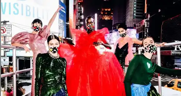 Así de espectacular fue el desfile de Carolina Herrera