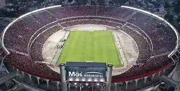 Entradas para Argentina-Brasil en el Monumental: precios elevados y alta expectativa