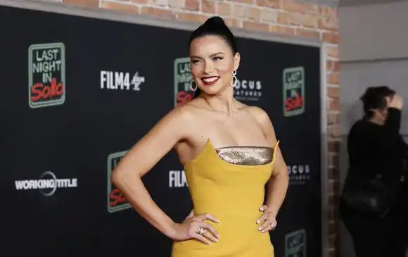 Adriana Lima se convierte nuevamente en madre