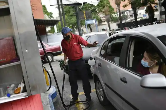 Entre el contrabando y la escasez de gasolina, lo que sufren los comerciantes en Apure