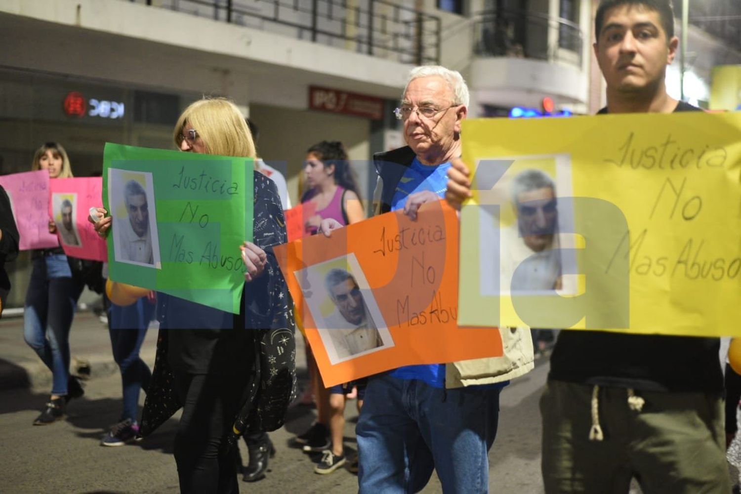 Denuncia de abuso a un discapacitado: Marcharon para reclamar la acción de la Justicia