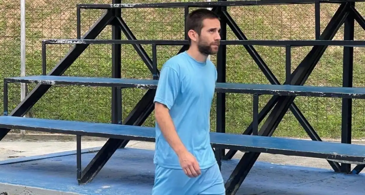 Nahuel Gallo detenido en Venezuela, en la imagen difundida este jueves por el gobierno de Nicolás Maduro.