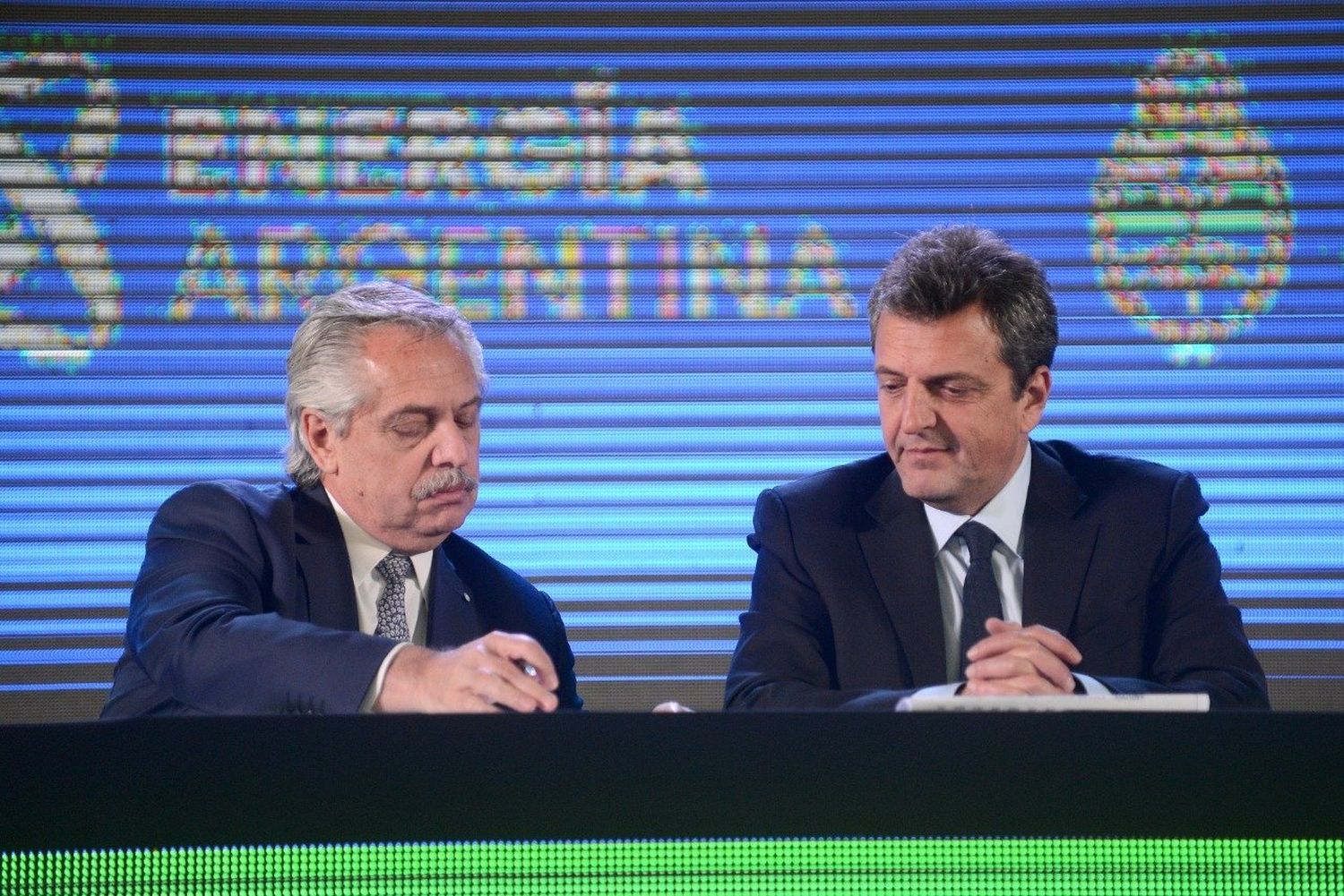 Massa acordó con petroleras el ingreso de los combustibles al programa «Precios Justos»