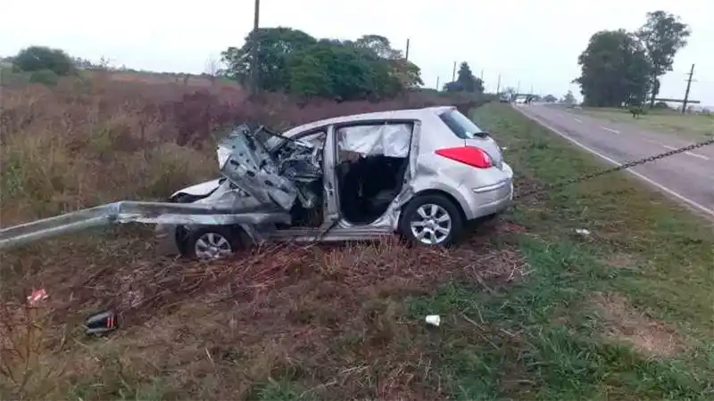 Conductor sufrió graves heridas tras despistar su auto a unos 500 metros del acceso a General Ramírez