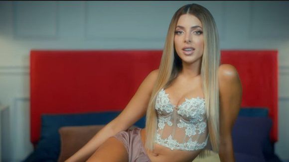 Corina Smith compartirá con Maluma en Caracas