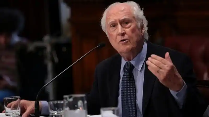 "Pino" Solanas convocó a un gran frente opositor para vencer a Macri: "Hay que ganar y ganar con fuerza"