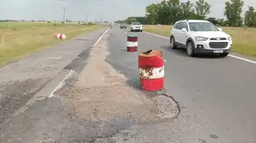 Lluvia y un "embudo" mortal en Ruta 8: un periodista local alerta por el peligroso estrechamiento entre Duggan y Areco