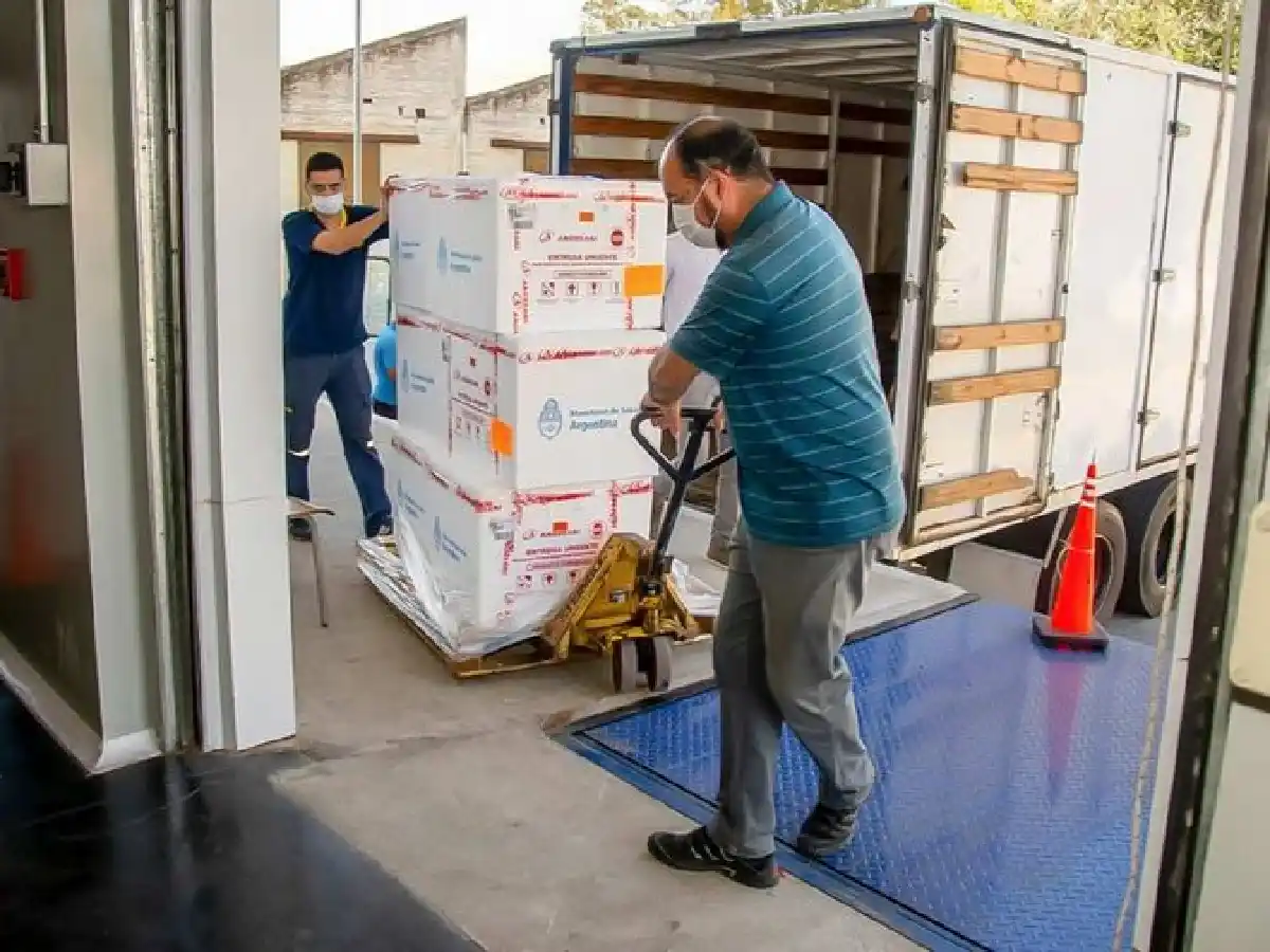 Llegaron a Córdoba 33 mil dosis de Sputnik V
