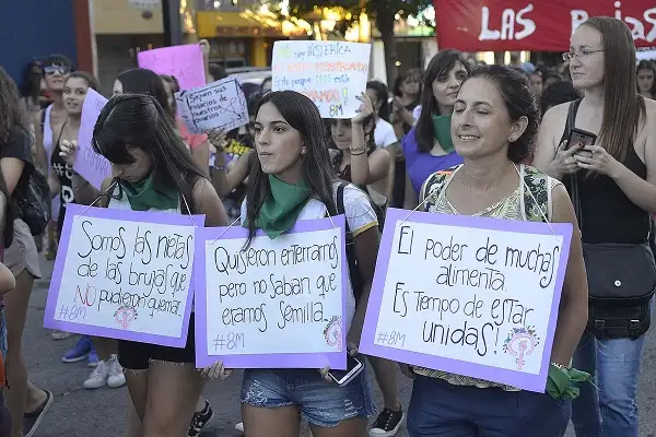 Macri abraza el 8M pero no se olvida de Cristina