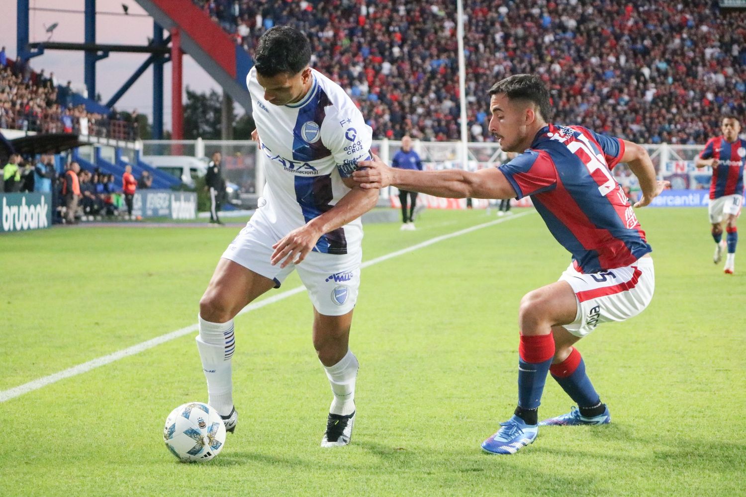 San Lorenzo logró un triunfo muy trabajoso.