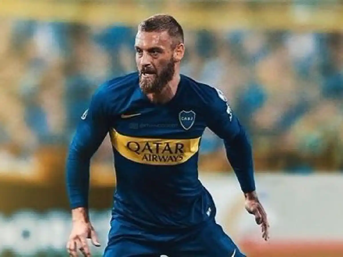De Rossi, por un problema personal, rescinde su contrato con Boca y vuelve a Italia