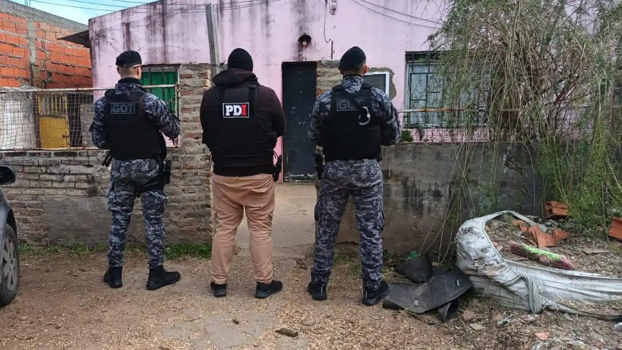 Detuvieron en Granadero Baigorria a cuatro sospechosos por una serie de robos en la región.