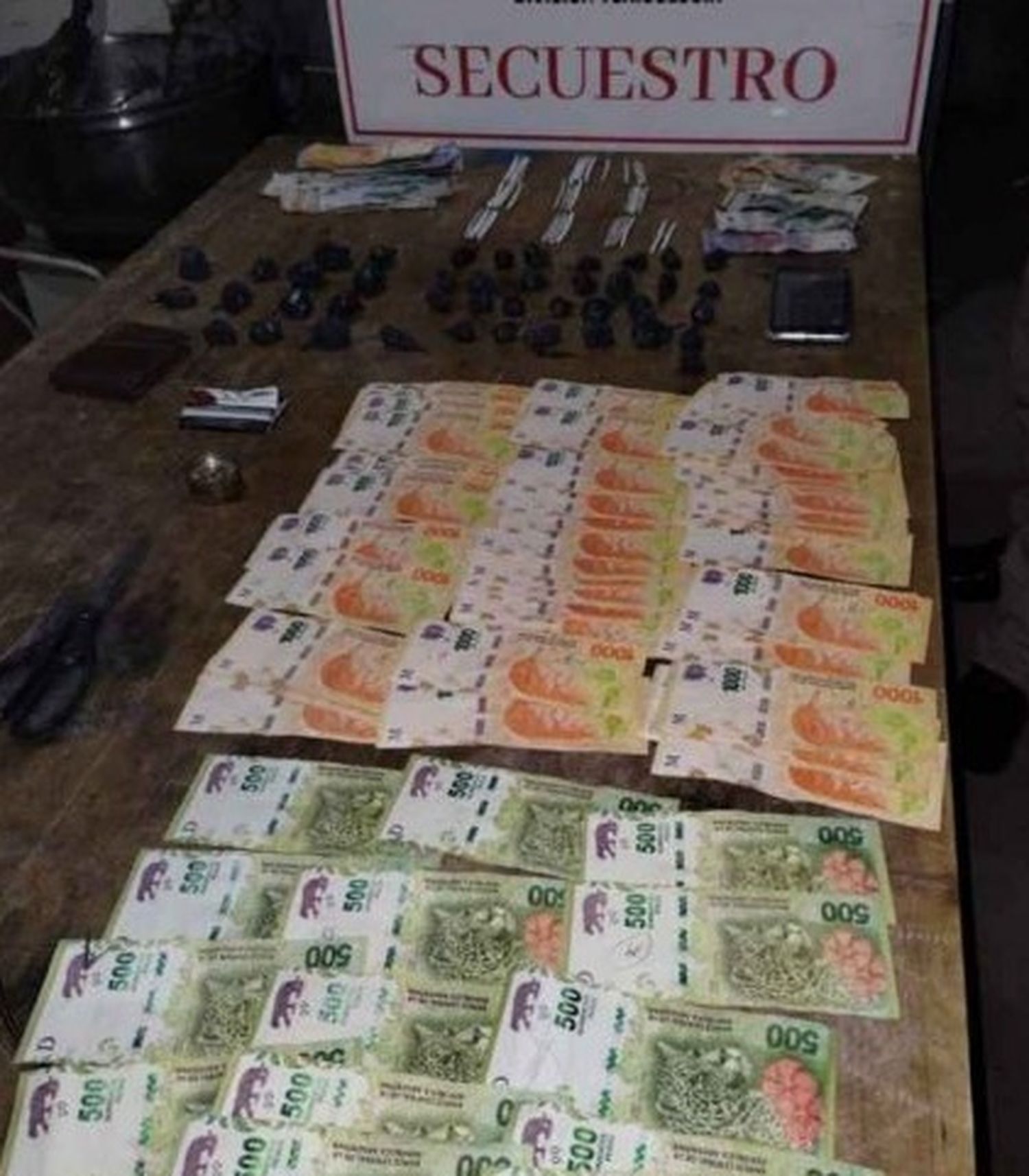 Tras múltiples allanamientos en Gualeguaychú, detuvieron a 3 personas e identificaron a otras 4